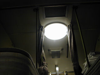 B寝台の照明(JPG-19k)