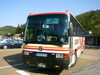 東萩行きのバス(JPG-38k)