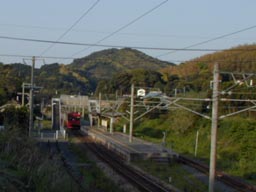 Shikaka Station Platform(JPG-11k)