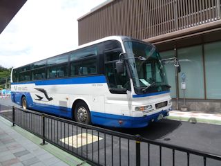 草津温泉へ向かうバス(JPG-32k)