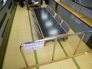 宴のお座敷席(JPG-28k)