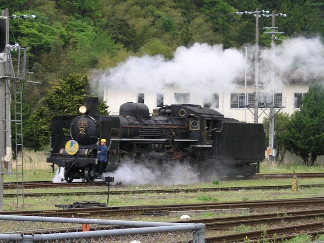 C57-1蒸気機関車(JPG-84k)