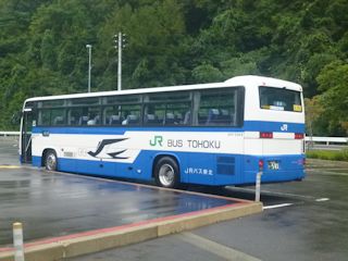 ハイデッカーのバス(JPG-31k)