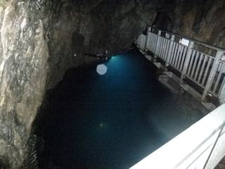 龍泉洞内(JPG-26k)