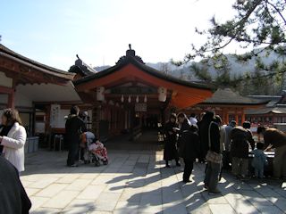 厳島神社(JPG-32k)