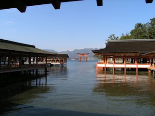厳島神社(JPG-26k)