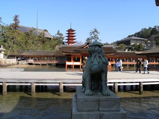 厳島神社(JPG-31k)