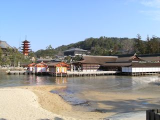 厳島神社(JPG-28k)