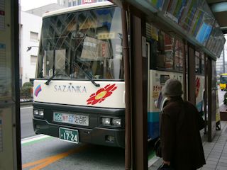 佐伯行きのバス(JPG-32k)