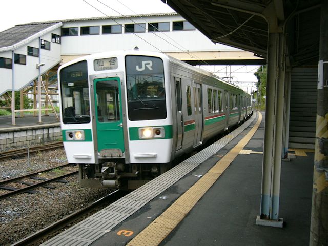 電車(JPG-82k)