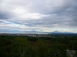 天都山展望台からの眺め(JPG-21k)