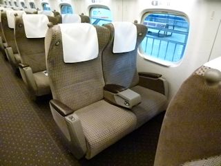 グリーン車の座席(JPG-29k)