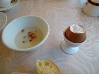 卵料理の朝食(JPG-22k)