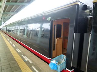 グリーン車(JPG-30k)