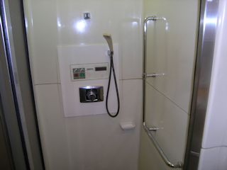 シャワー室(JPG-20k)