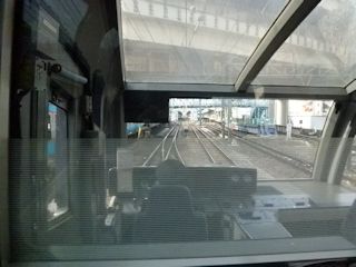 東海道線へ(JPG-27k)