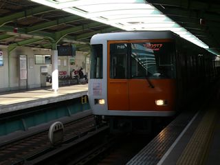 地下鉄(JPG-20k)
